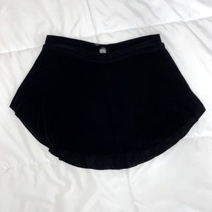 Black Bullet Pointe Skirt